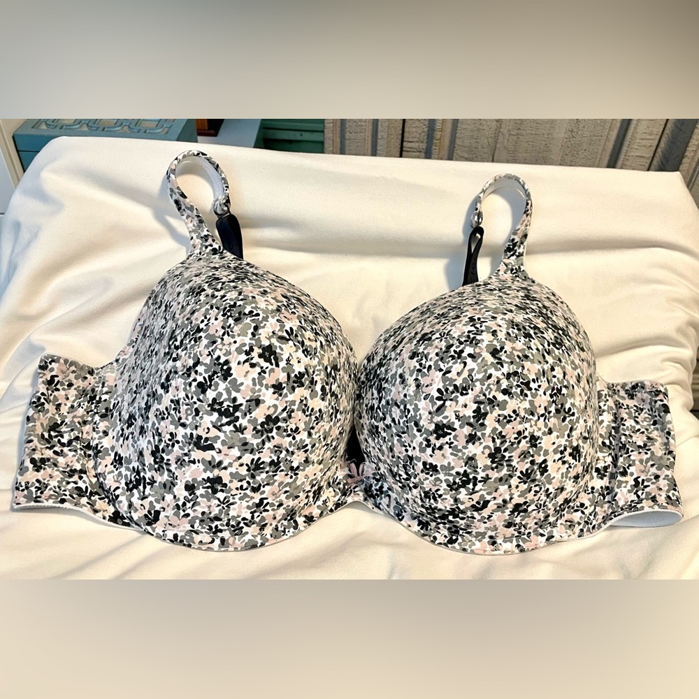 *EUC* CACIQUE Boost Plunge Bra - 46DD - Gray~Pink~Black Confetti Print - Padded